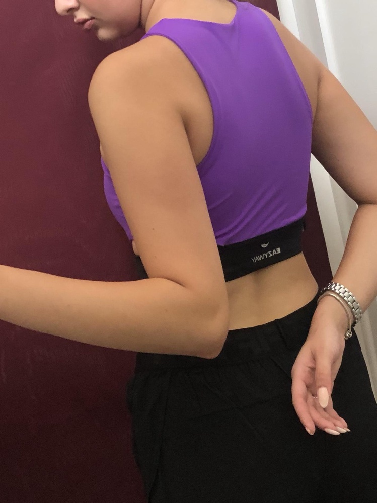 Отличный топ, взяла М на ОГ 88, ОТ 74. Сел отлично, топ с чашечками, цвет очень насыщенный, красивый