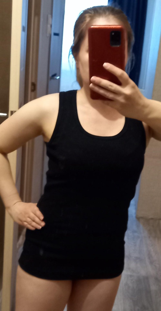 Ткань плотная. На рост 152 конечно длинновата, но это мелочи. Маломерит, тк ношу 42-44 обычно, а тут 46 подошла (я не потолстела 😊)