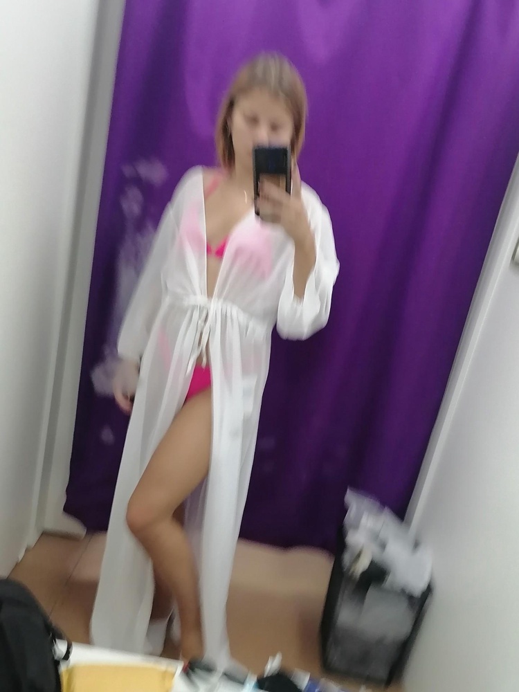 Рукава действительно короткие. Но в общем хорошая вещь