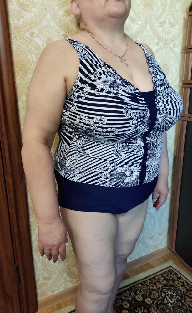 Купальником осталась довольна, искала для бассейна. 
Для большой груди (F)  просто находка, лямки не скручиваются и в воде не сползают. 
Быстрая доставка. 
Спасибо большое!