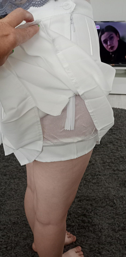 Дочь довольна ,заказали 40р и всё отлично .
Юбка тонкая ,приятная .