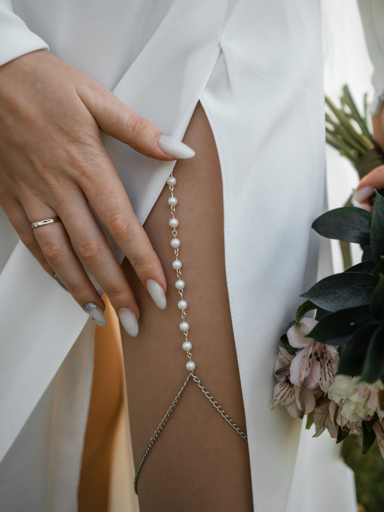 Это отлично дополнило образ, все заценили аксессуар
Снимаю балл за черную резинку, пришлось переделывать, чтобы было не видно(это не сложно) 
На рост 173 ничего не мешало