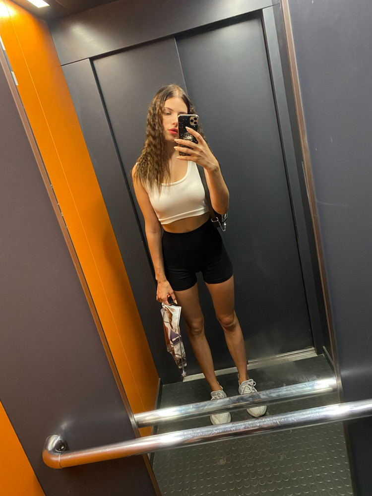 Отличный костюм, но топ мне не нужен, а шорты сели идеально 