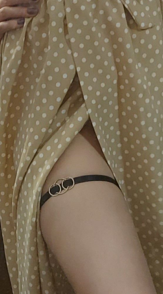 Очень милая подвязка) Добавляет немного пикантности в образ)