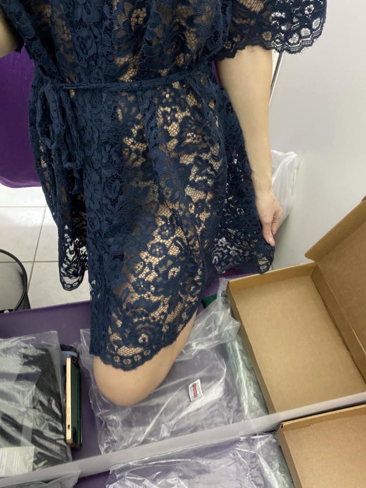 Очень красивый халатик, мягкий, держит форму. Люблю когда все сделано на 100%. Упаковано в коробочку и в упаковочную бумагу с сердечками )))) спасибо, я так счастлива от этой покупки 🛍