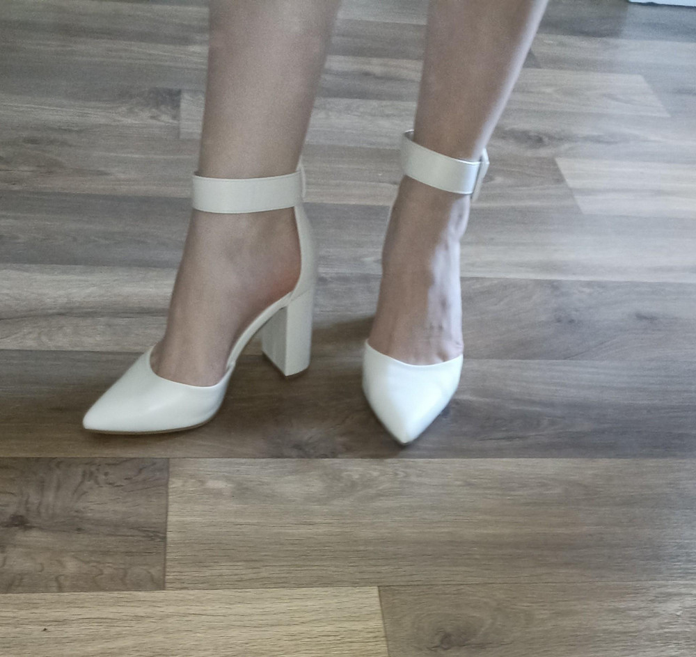 Туфли классные, очень удобные, размер в размер.