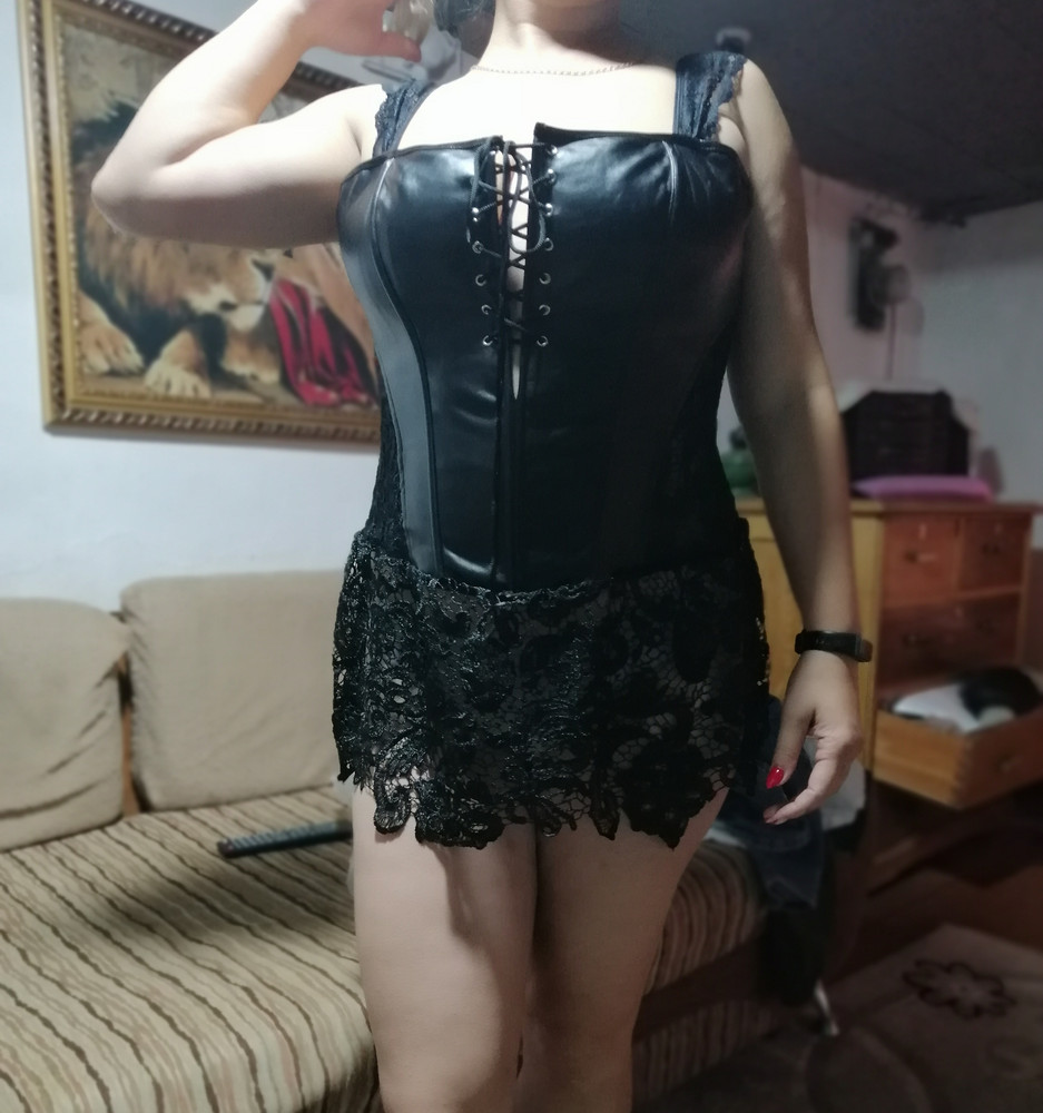 Хороший, выглядит как дорогой.