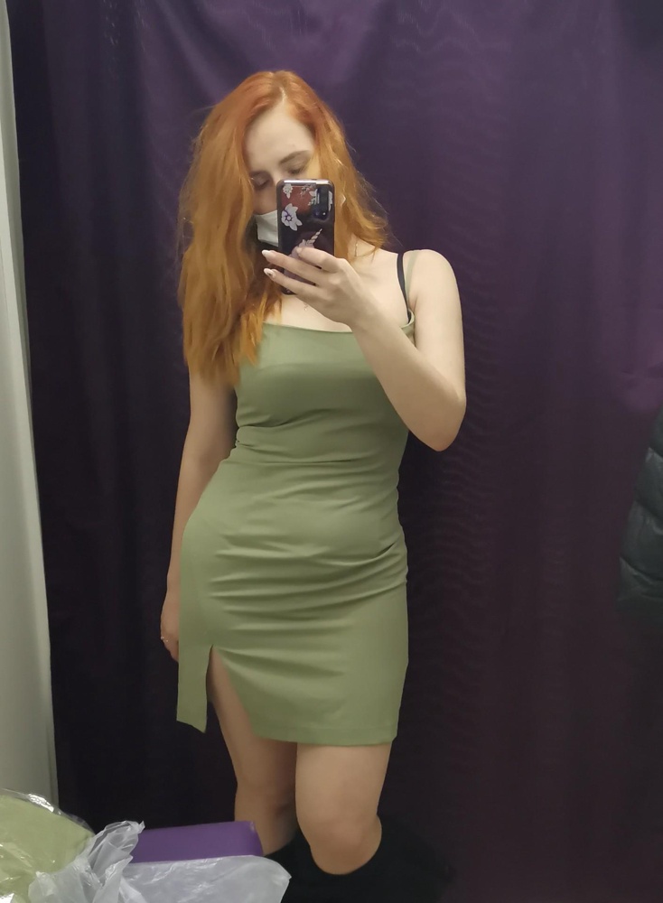 Прикольное платье, но думала ткань эластичная будет, а она не тянется вообще, поэтому сковывает движение, а если размер больше то висит на бедрах, если у вас фигура груша... На рост 168 очень откровенно показалось, и малейшие недостатки подчеркнёт.