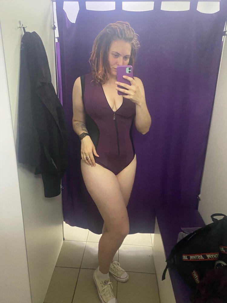 Супер, но отдала предпочтение более яркому другого производителя, думаю за этим вернусь 