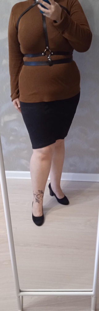 Вообще размер 54-56, но село отлично ещё пару дырочек в ремне осталось, пришли чуть помятые, но пока мерила всё выпрямилось. Качество супер 10/10. Довольна как слон. Классно смотреться и с юбкой и со штанами