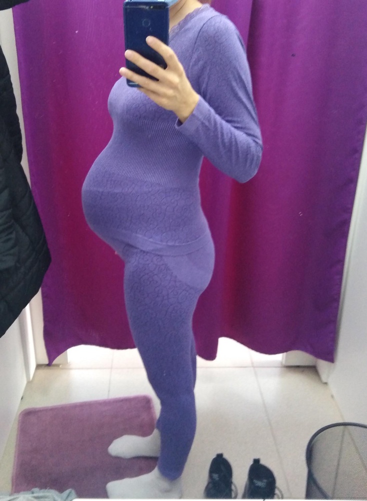 В общем как термуха, так себе.
Как слой одежды, когда на тебя мало, что налазит очень хорошо)
Снизу легинсы не обтянули икры. На рост думаю до 164, при длинном носке можно и на рост повыше.
Размеру 42 плюс пузо соответствует, думаю до 46 точно прокатит.