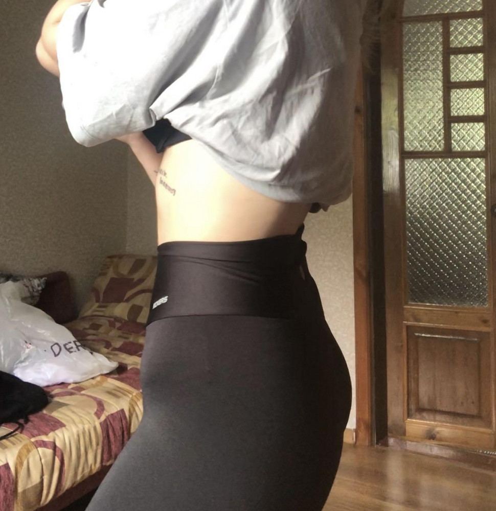 На свой М выбрала 48, начитавшись отзывов, лучше бы взяла привычный 46, ибо в районе колен и в талии сзади появляются свободные складки ткани. Но решила оставить, не было времени перезаказать. Качество отличное, плотные, немного коротковатые на рост 165, но у меня это вечная проблема😅 5/5