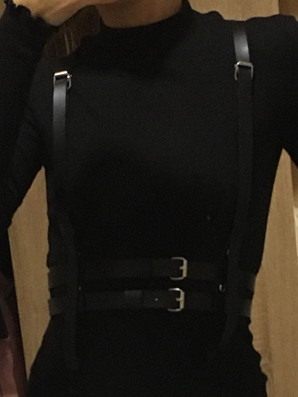 классная портупея, только пришлось сделать отверстия на плечах