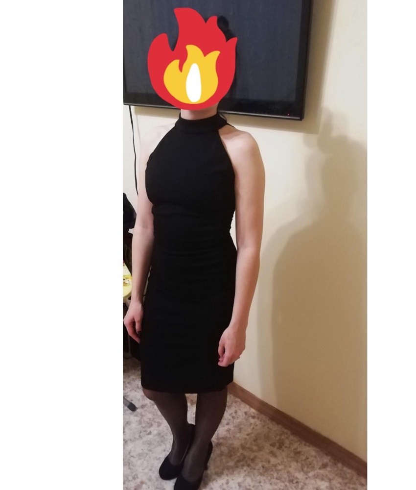 Платье отличное, на свой 42-44 взяла 44,очень обтягивает, возможно и 46 подошло бы, горло немного тесновато. Смотрится красиво. Пришло в пакете, все чисто, после полоскания не село.