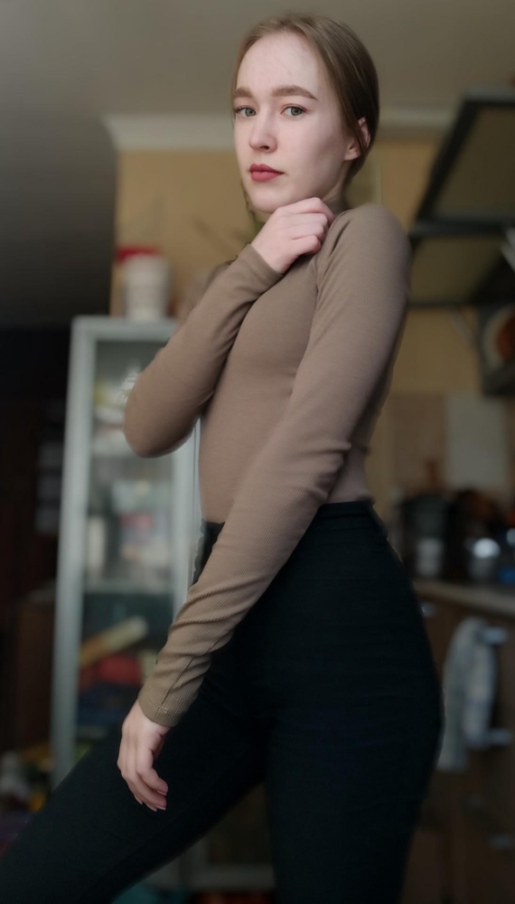 Хороший боди, но на рост 160, длинноват, на попе остаётся лишний материал, который собирается складо,чками