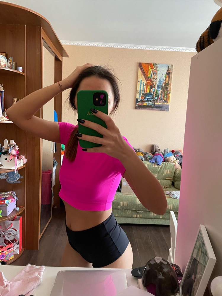 Топ - восторг! 💕 Качество отличное! Смотрится сногсшибательно! 😍Рекомендую! Спасибо продавцу!