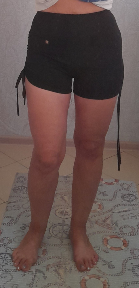 На мой 48-50 сели отлично, ткань очень приятна к телу, пошито очень аккуратно, качественно, нигде не тянет не давит, не свисает. Все отлично, я довольна, и цена смешная. Брала для пляжа.