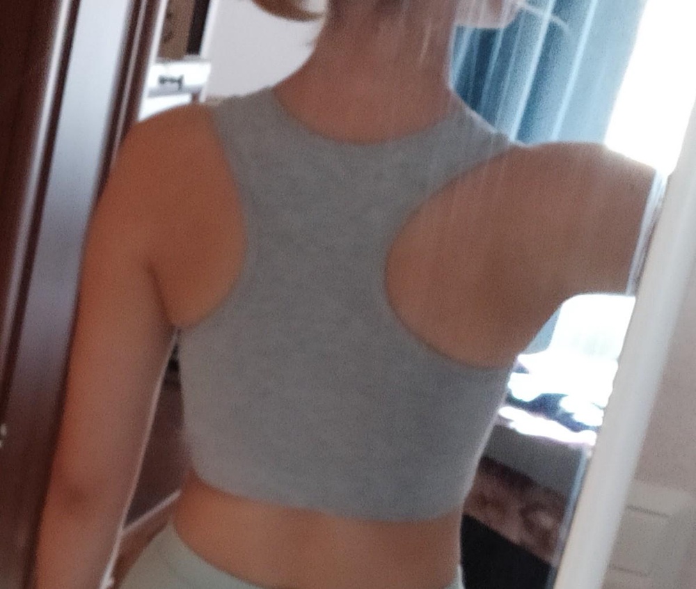 Хлопковый топ, приятный к телу, но пройма руки узковата, больше для ребенка наверно, поэтому возврат. Очень жаль, качество отличное!!!