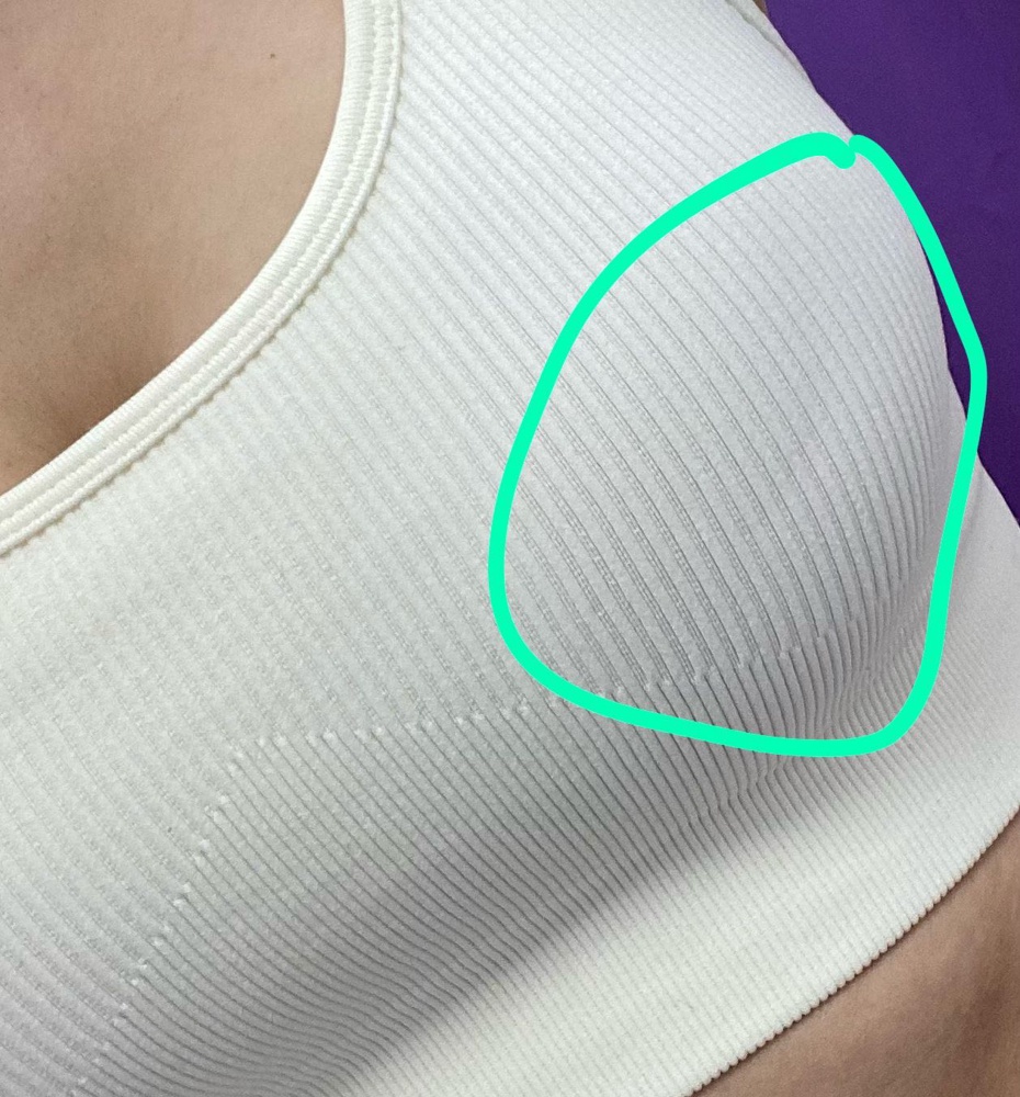 Всё норм только вот губка с заломом его не как не вправить как надо и не приятно отдать за топ такие деньги и пришёл с заломом фото ещё не так сильно передаёт , пересказала т.к. я взяла ещё и леггинсы   