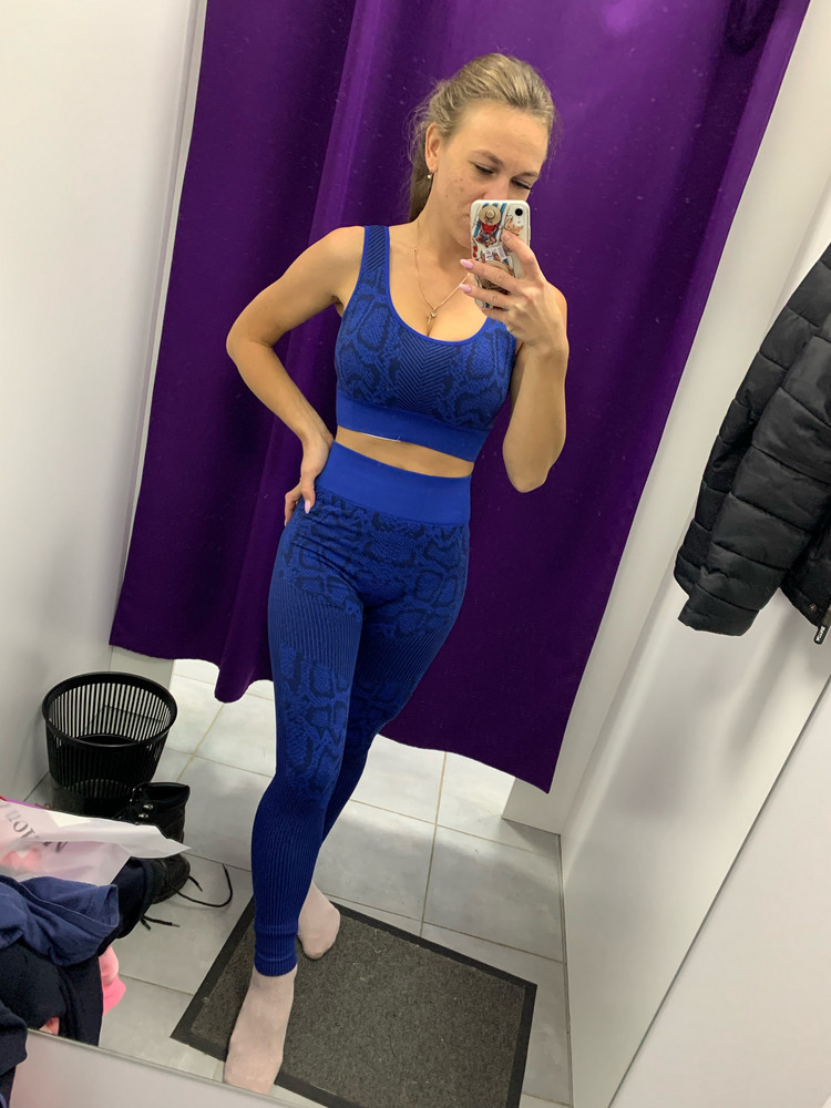 Хорошее качество, соответствует размеру, швы ровные, прекрасно все утягивает, плотный