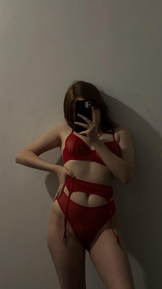 Хорошее белье, размер подошёл, цвет очень красивый и ткань приятная на ощупь