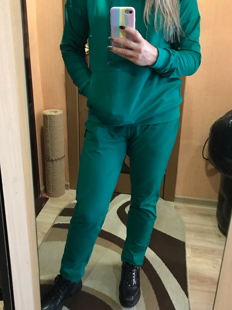 Костюм понравился я бы не сказала что он очень тонкий на осень самое то