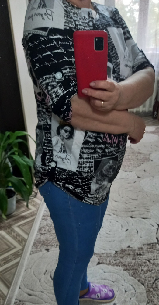 Трикотаж хороший размер в размер.