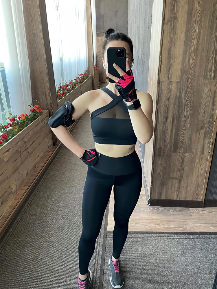 Крутой топ и качество отличное!!!рекомендую особенно за такую цену