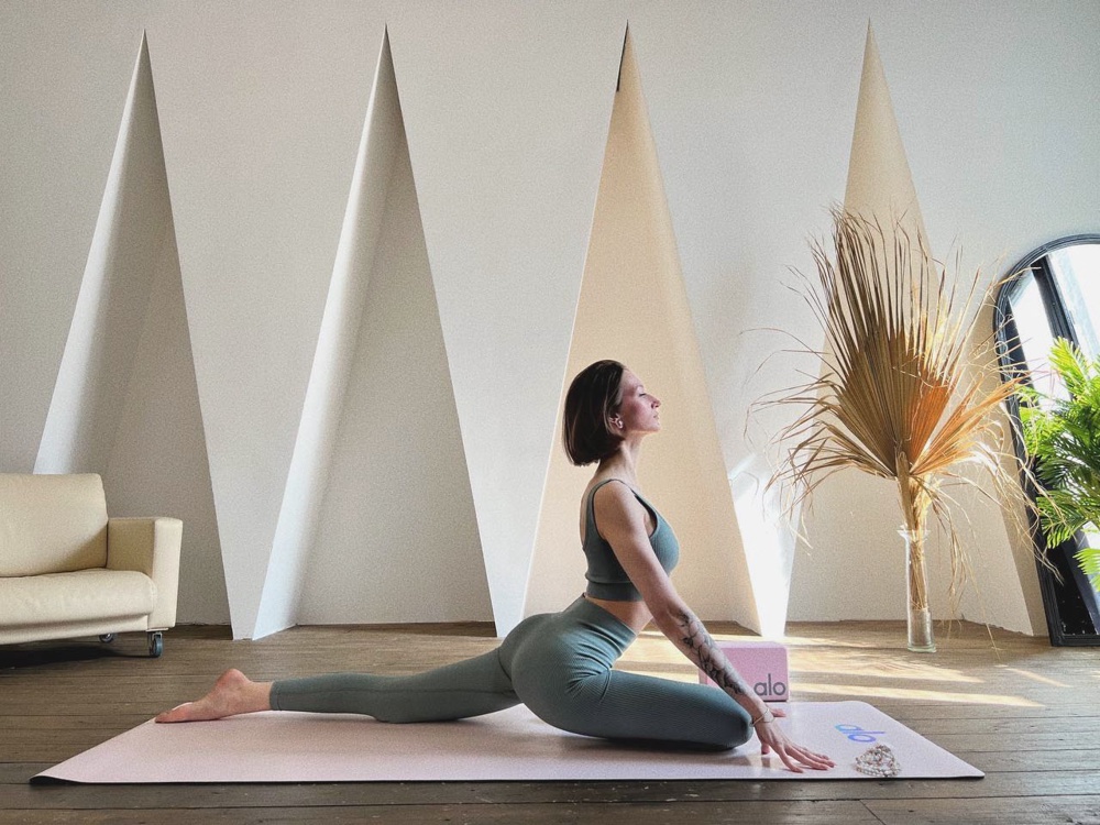 Это просто любовь❤️ лучшее, что нашла на вб, потрясающе сел и безумно приятный на ощупь)