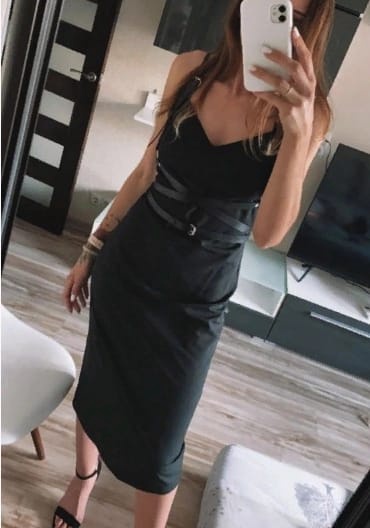 Благодарю за товар, думаю у каждой девушки такое должно быть в гардеробе. На 44 размер села хорошо, не пахнет и все удобно застёгивается