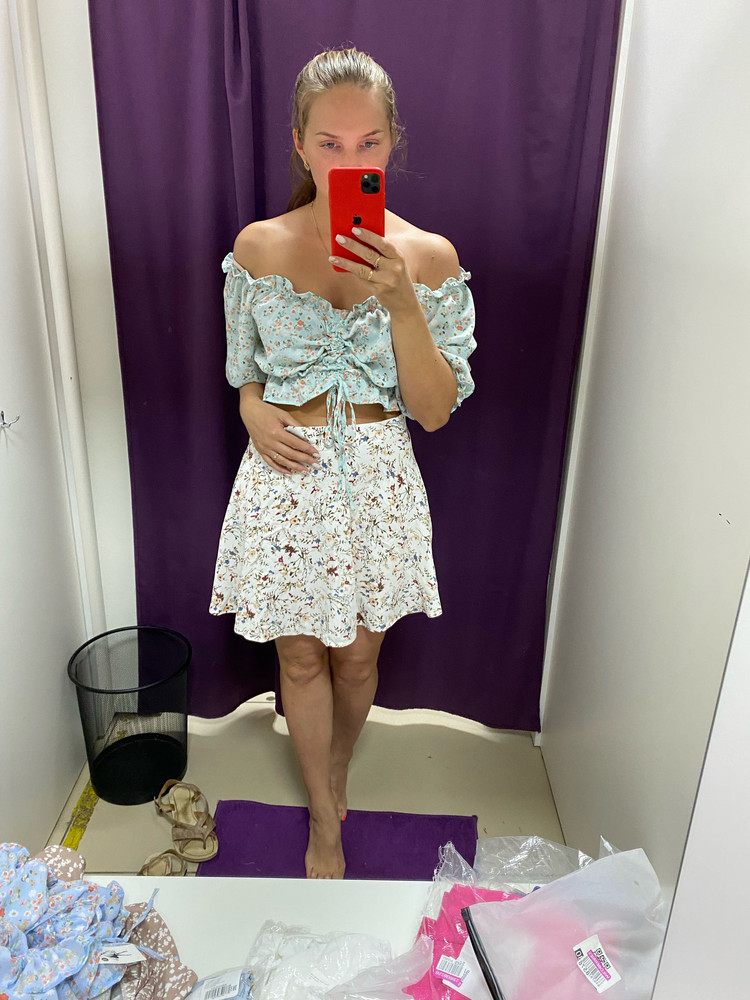 Супер, даже на мои широкие плечи смотрится женственно 