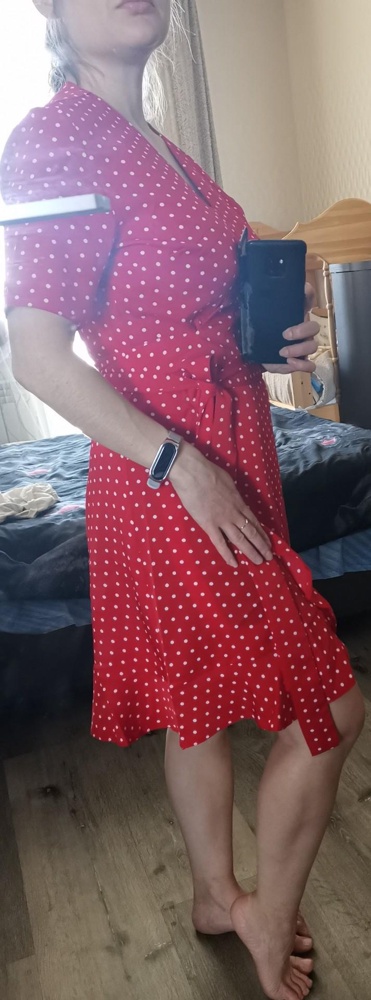 Вроде ничего, а вроде и так себе. Рост 154. Параметры 90-75-96.