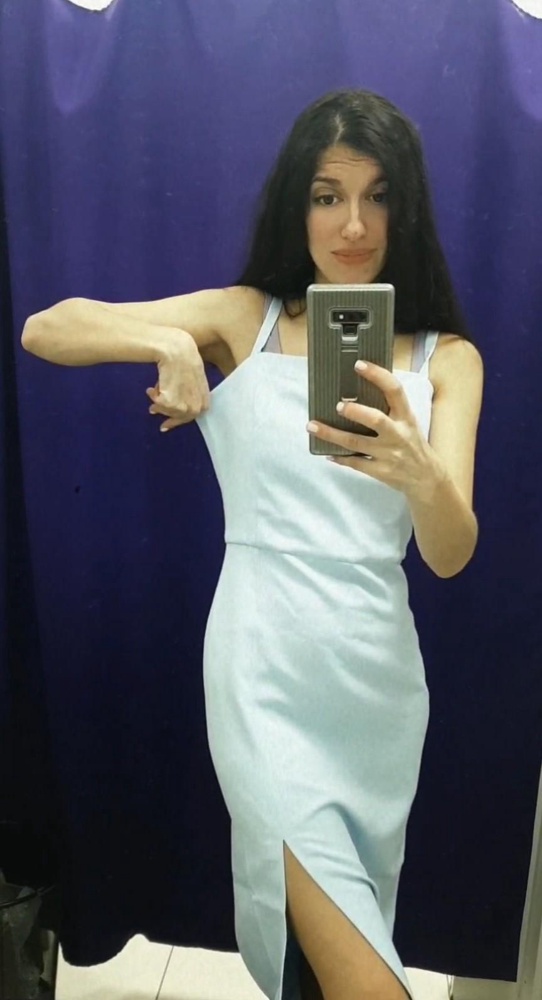 Xxs оказалось большим ( я ношу 40-42. Выкупила решила ушить, надеюсь это стоит того) да и за 2 тыс платье)))