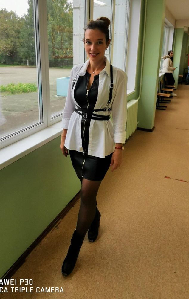 Офигенская портупея))) качественная, плотная, смотрится красиво)