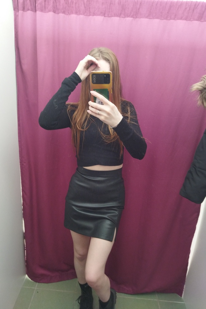 Мне немного великовата в талии. Рост 164, вес 47-48.