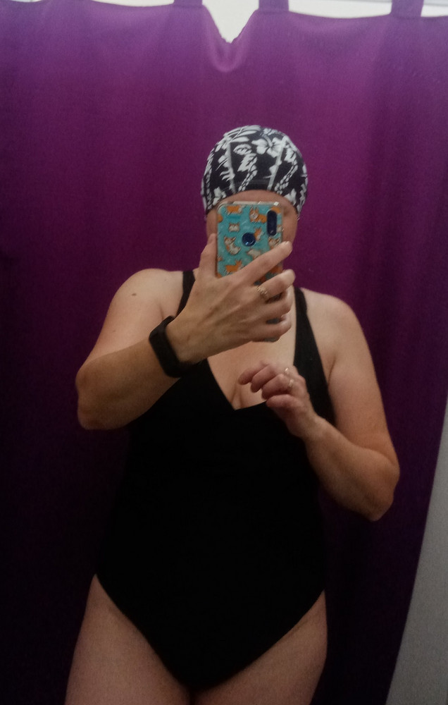 Мне купальник очень понравился, утягивающий эффект присутствует, ткань плотная, цена 🔥размер соответствует, спасибо производителю и wb